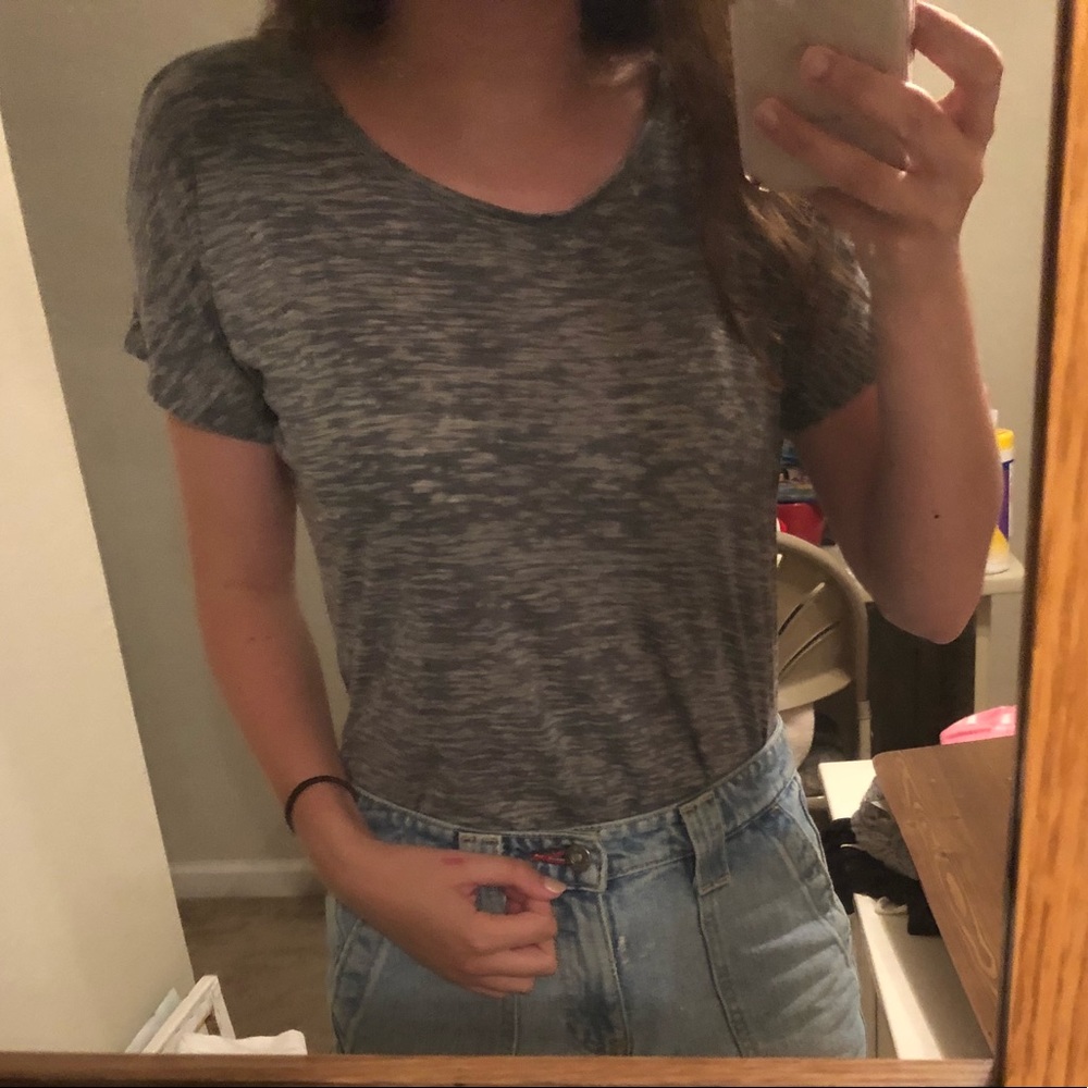 Cold shoulder heather grey tee